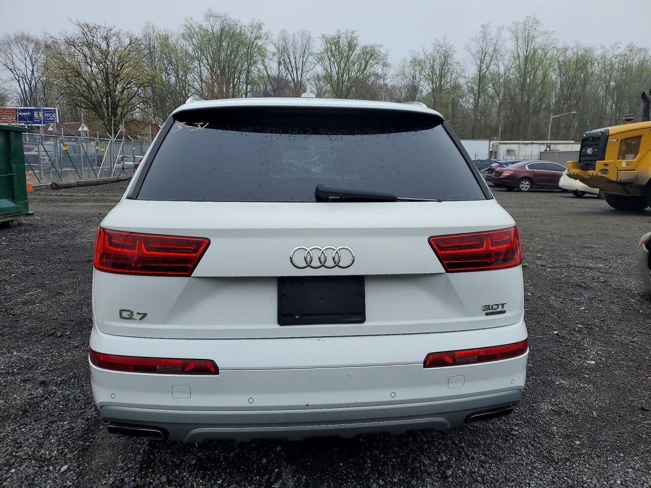 2017 Audi Q7 Premium Plus - Image 6
