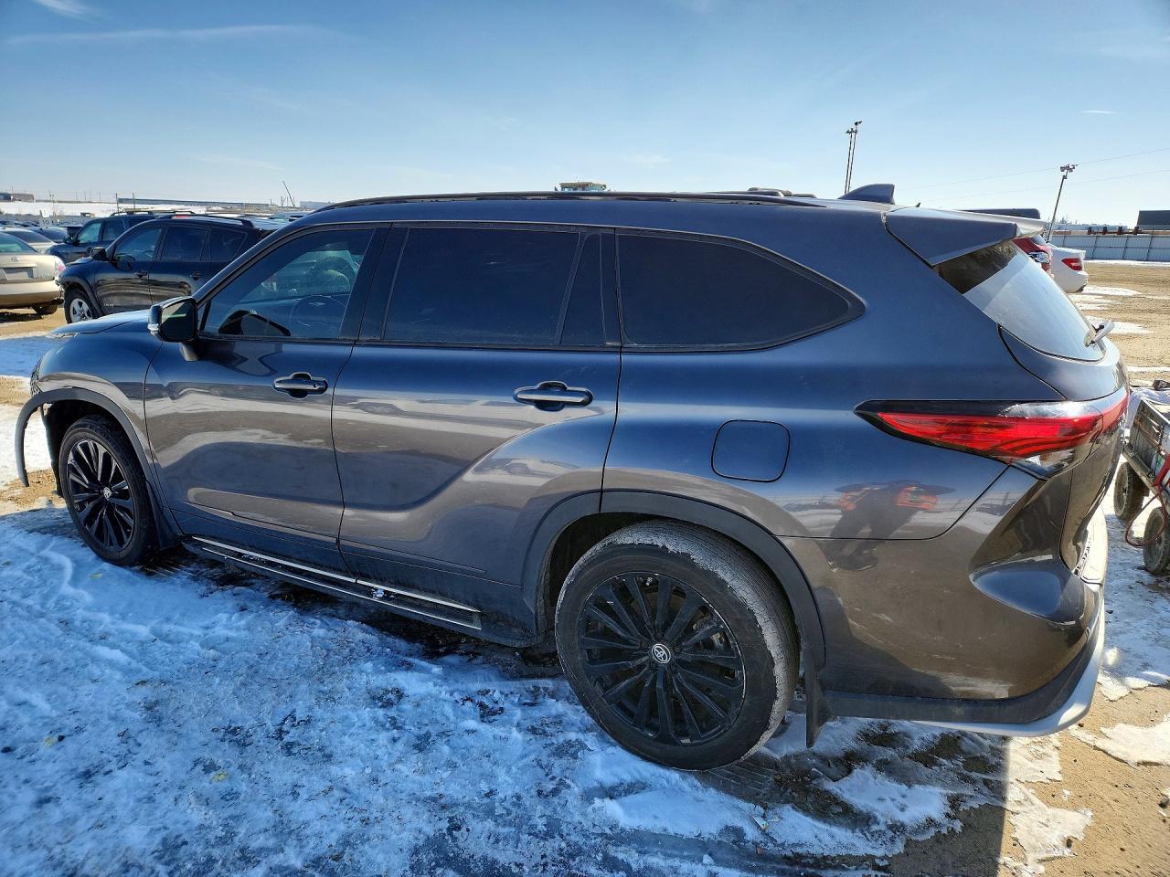 2023 Toyota Highlander L - Фото 2