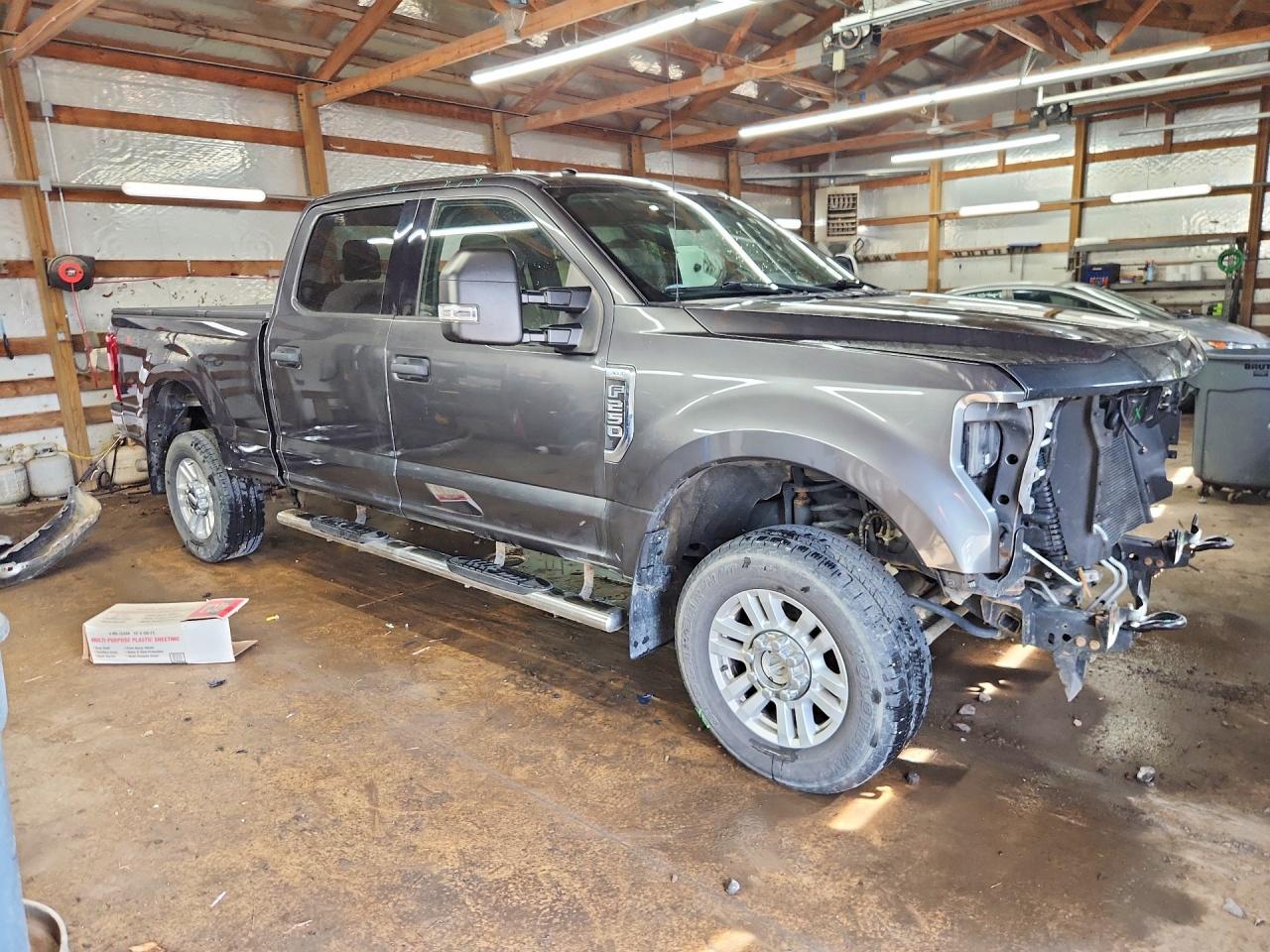2017 Ford F250 Super Duty - Image 4