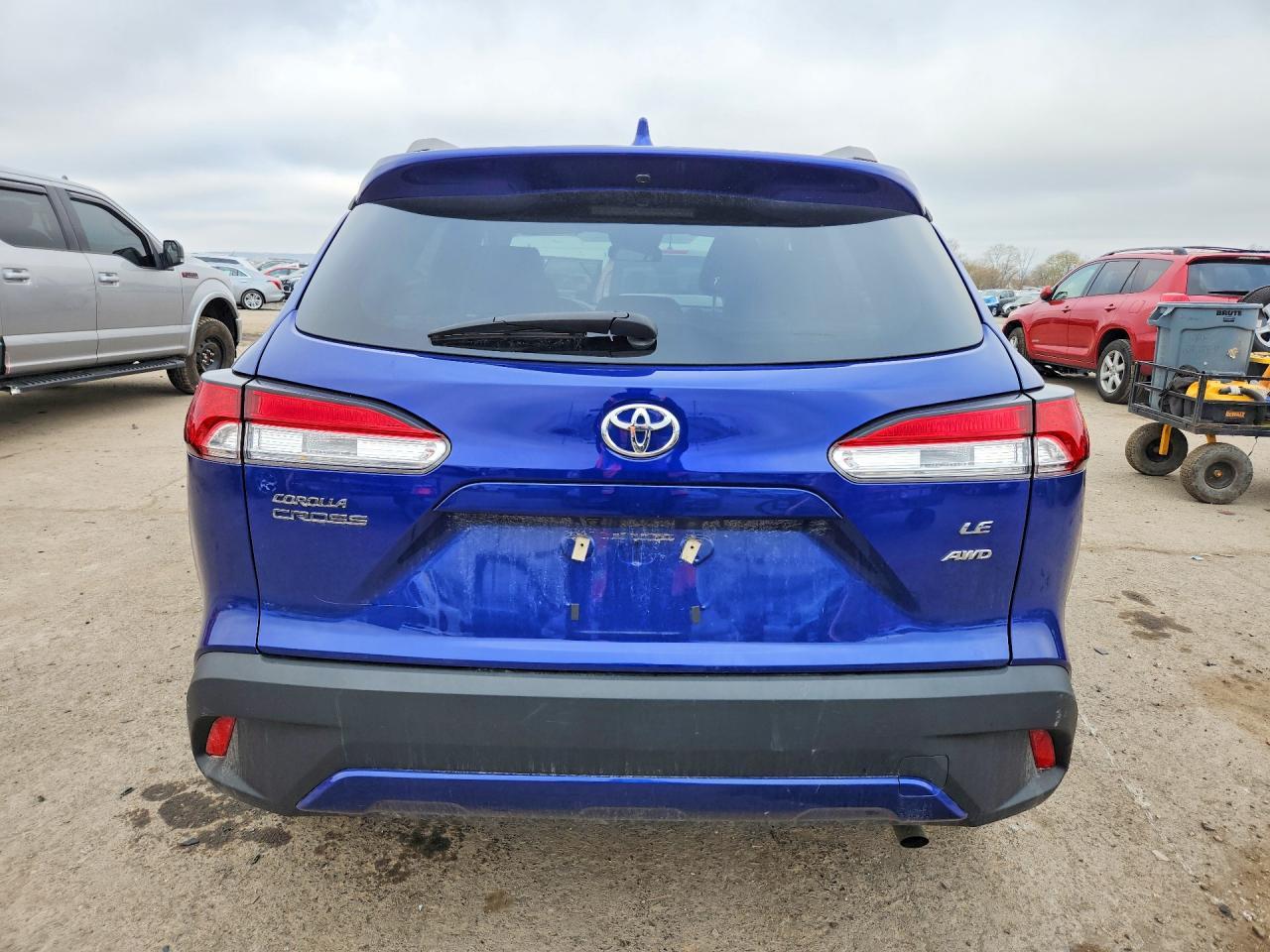 2024 Toyota Corolla Cross Le - Фото 6