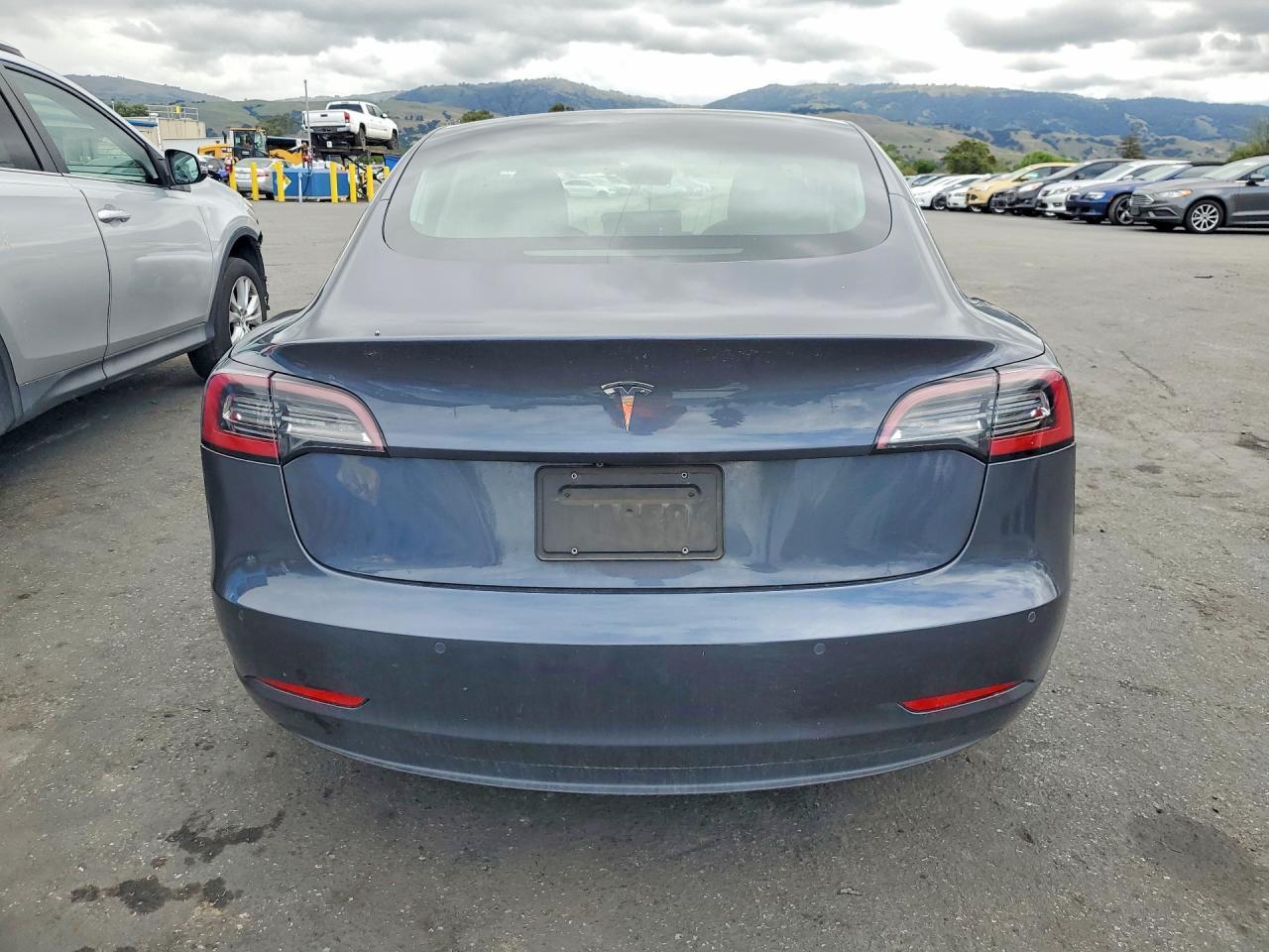 2019 Tesla Model 3 - Фото 6