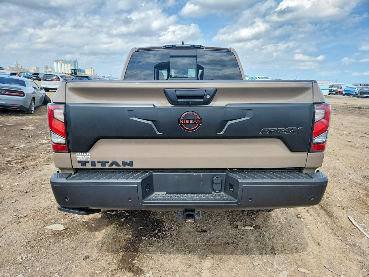 2024 Nissan Titan Pro-4X - Image 6