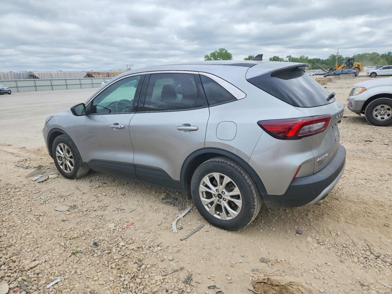 2023 Ford Escape Active - Image 2