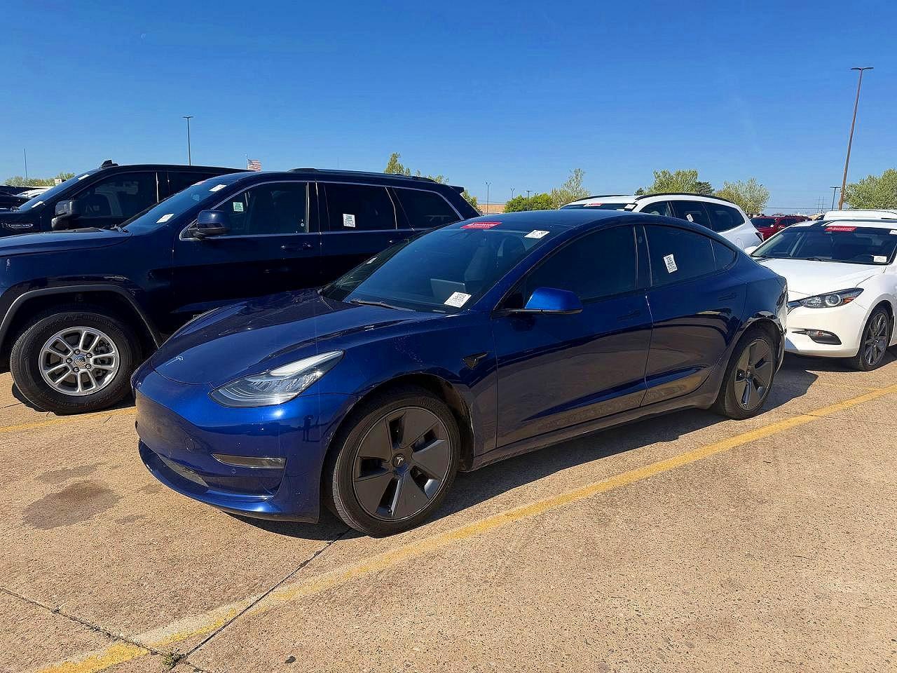 2022 Tesla Model 3 - Фото 2