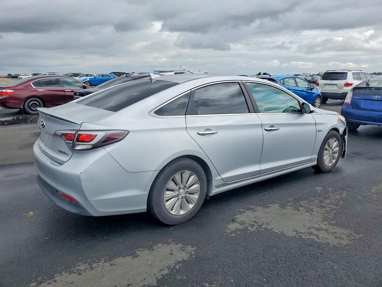 2017 Hyundai Sonata Hybrid Se - Image 3