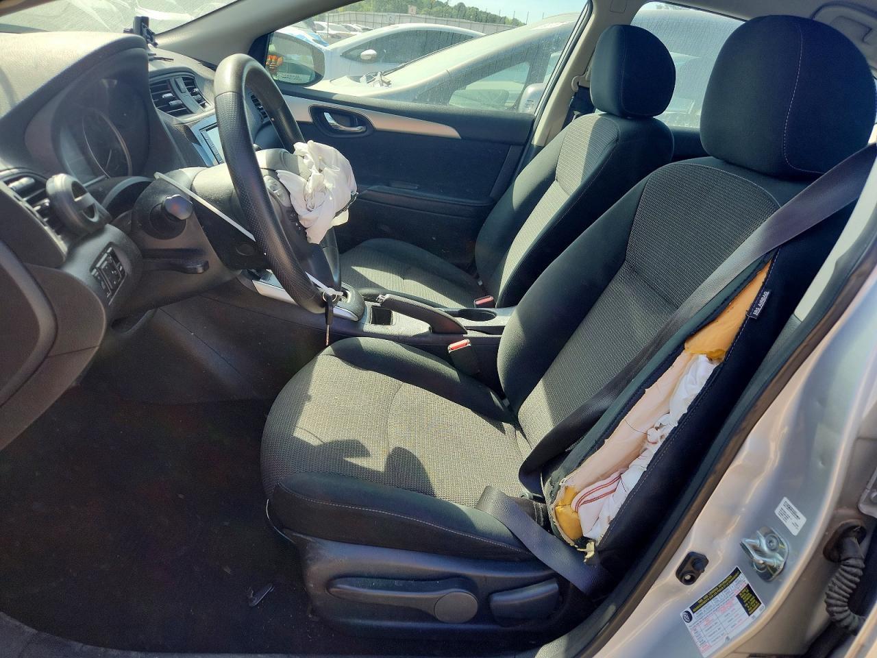 2019 Nissan Sentra S - Фото 7