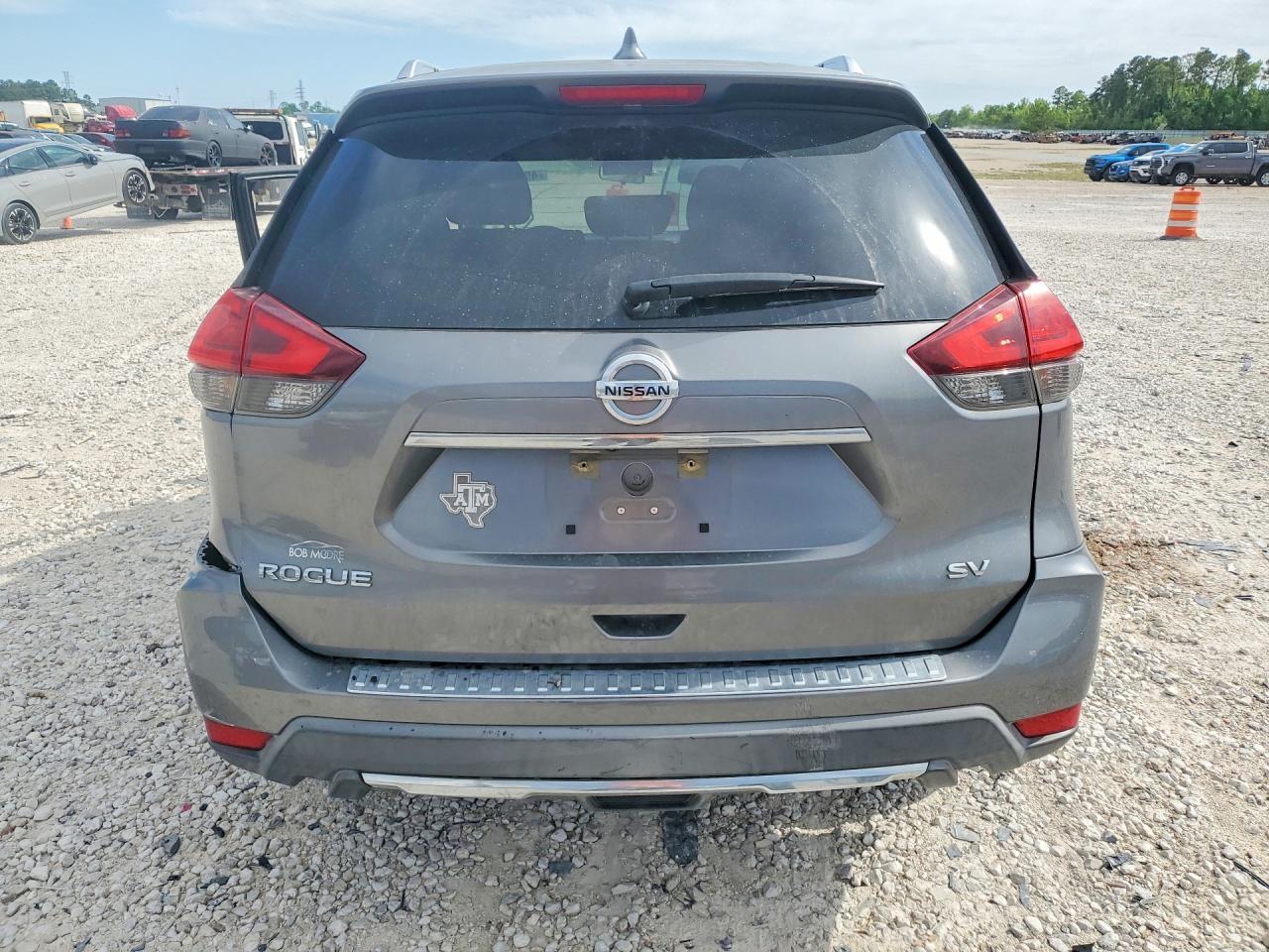 2017 Nissan Rogue Sv - Image 6