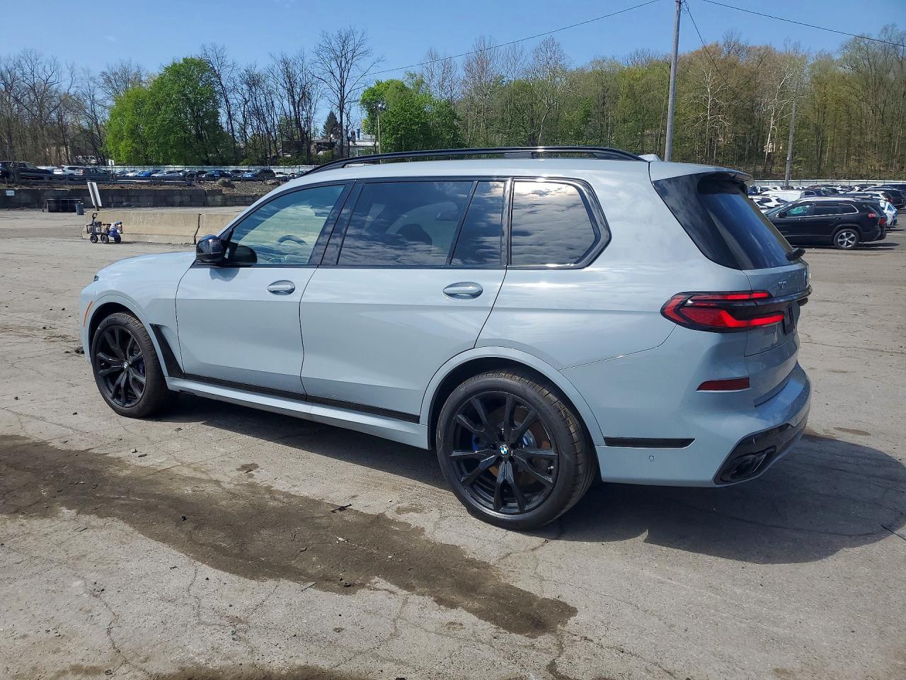 2026 BMW X7 M60I - Image 2