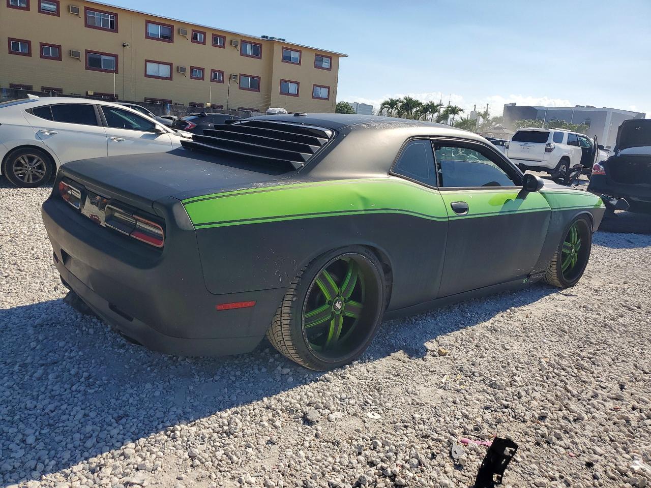 2015 Dodge Challenger Sxt - Фото 3