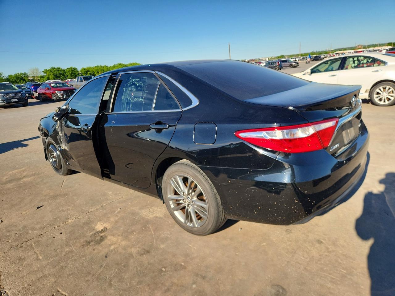 2017 Toyota Camry Se - Image 2