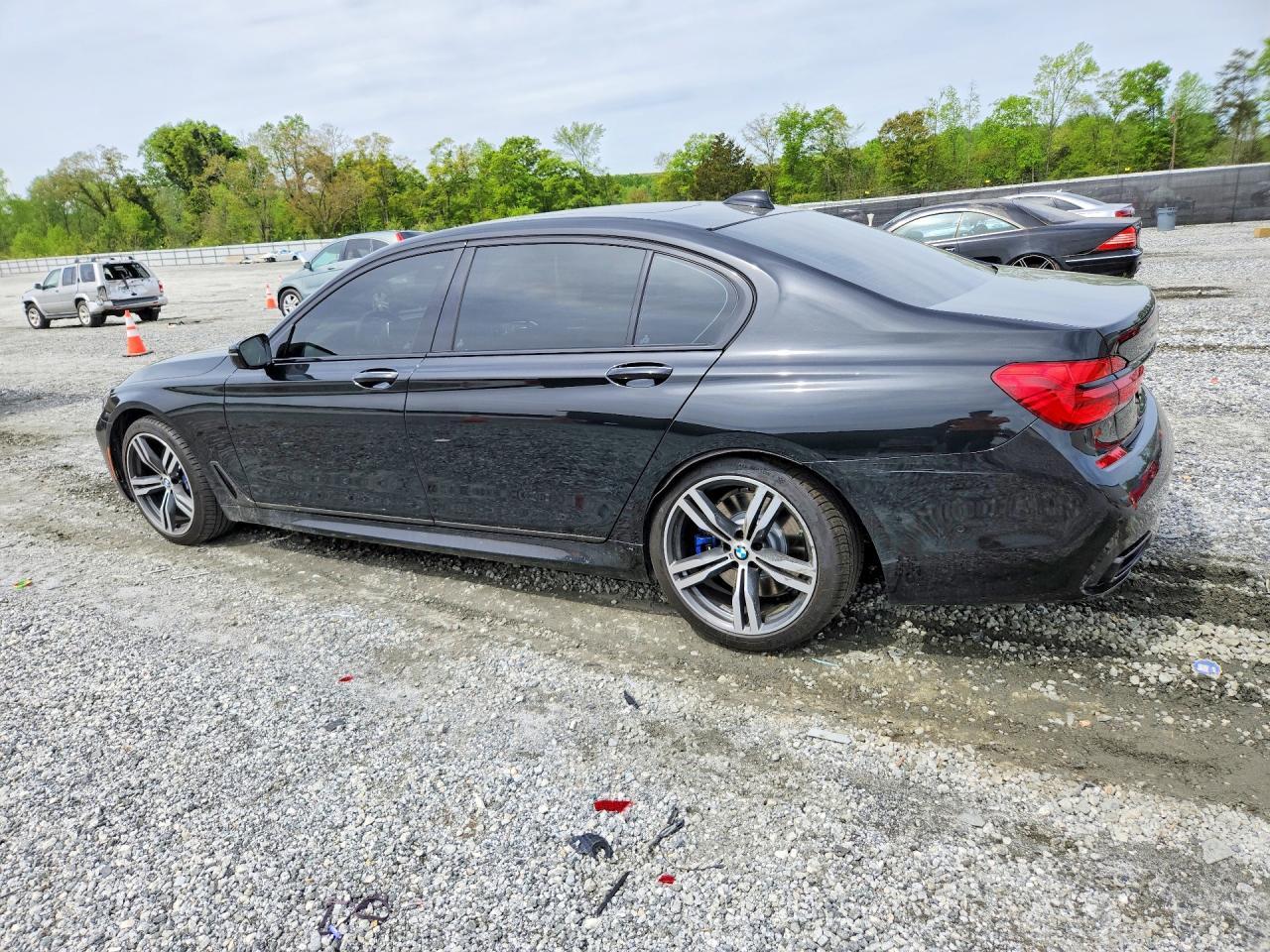 2019 BMW 740 I - Фото 2