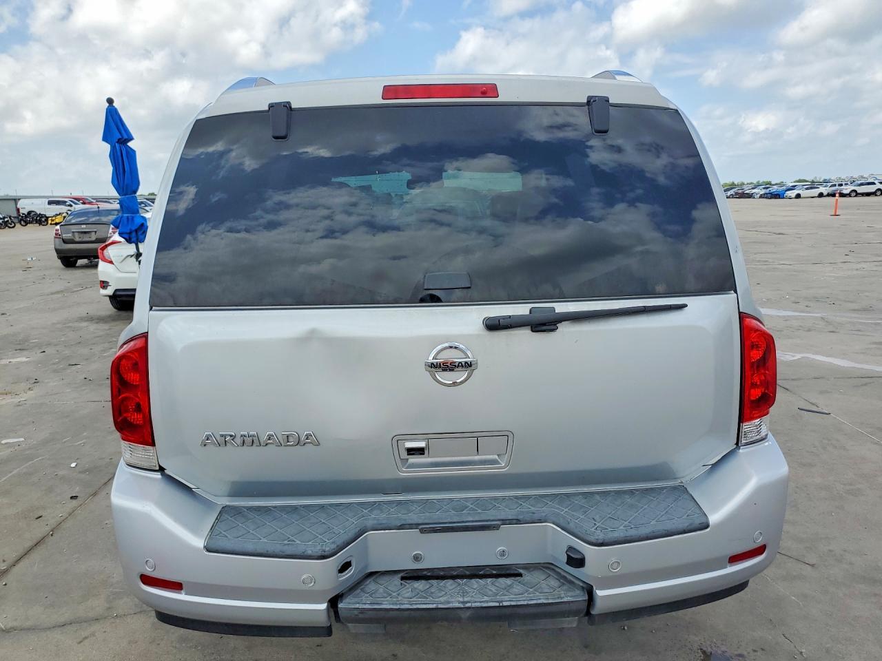 2013 Nissan Armada Sv - Image 6