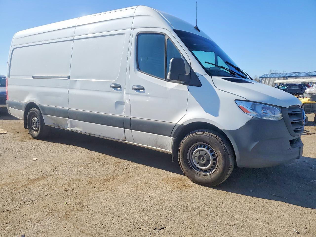 2021 Mercedes Benz Sprinter 2500 Delivery Van - Фото 4