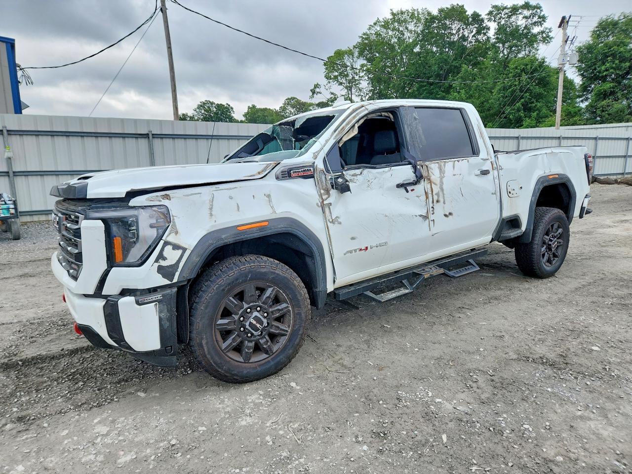 2026 GMC Sierra K2500 At4