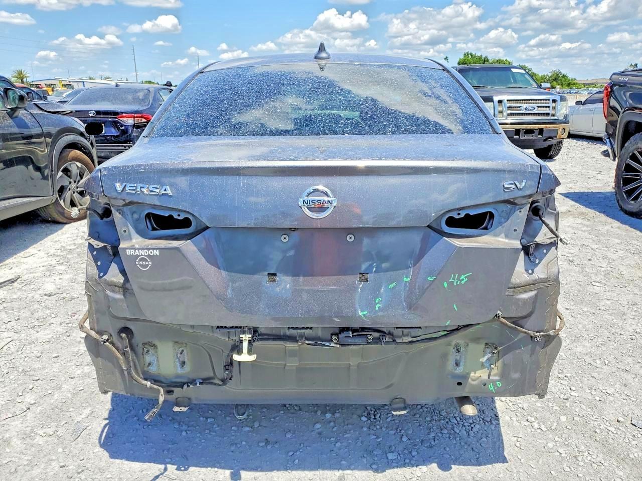 2020 Nissan Versa Sv - Фото 6