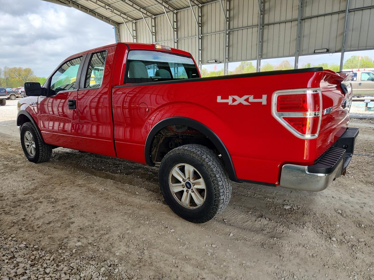 2012 Ford F150 Super Cab - Image 2