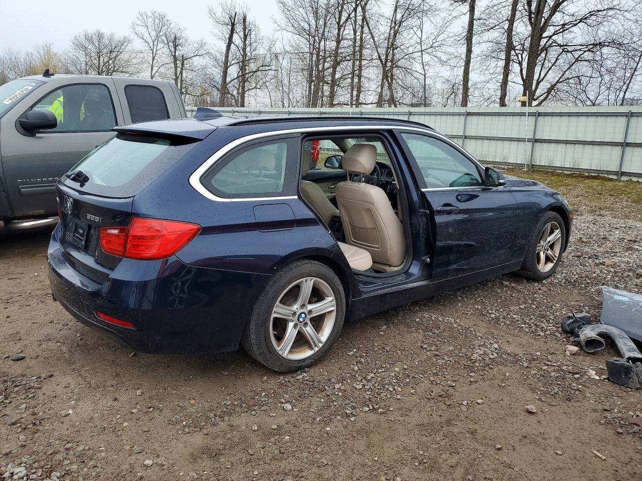 2015 BMW 328 Xi - Image 3