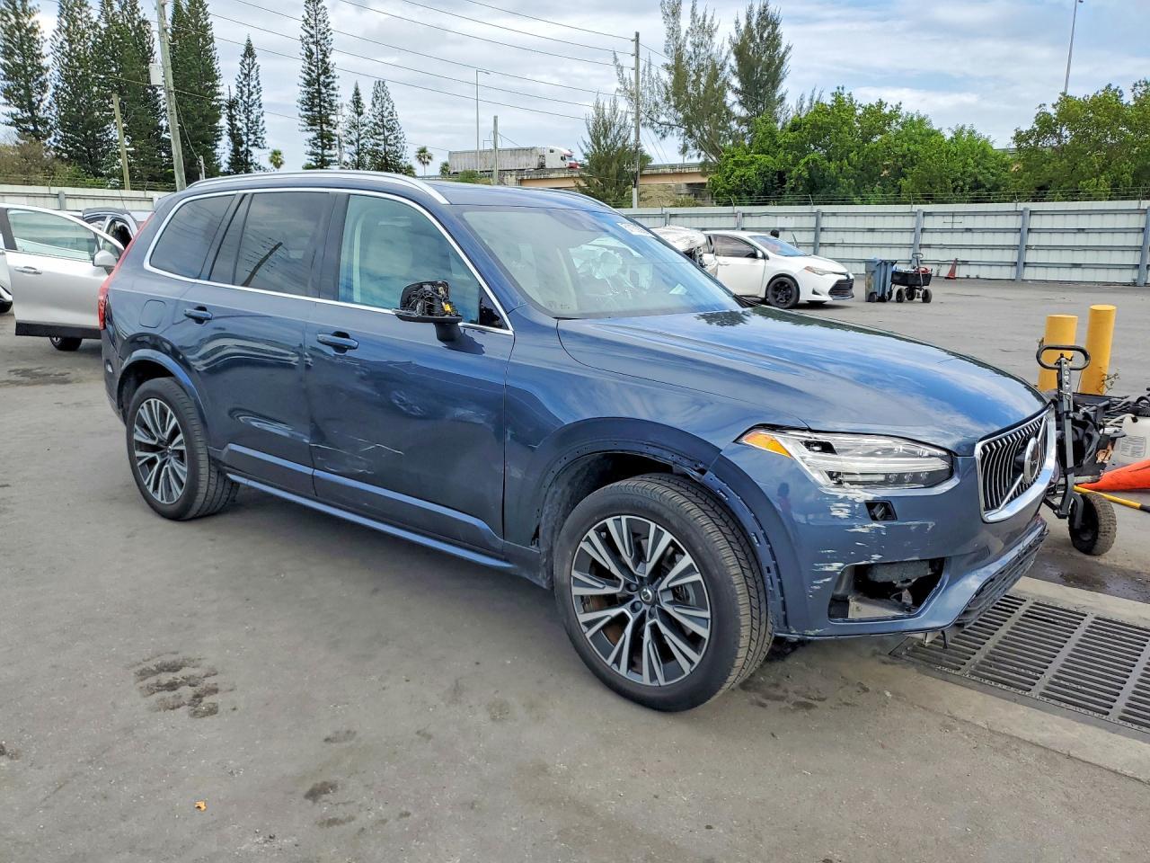 2021 Volvo Xc90 T5 Momentum - Фото 4
