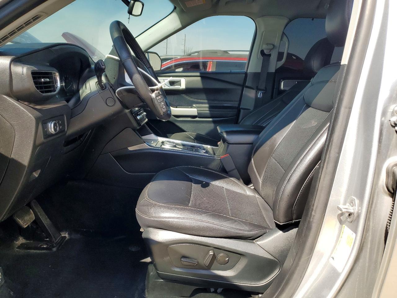 2022 Ford Explorer Limited - Image 7
