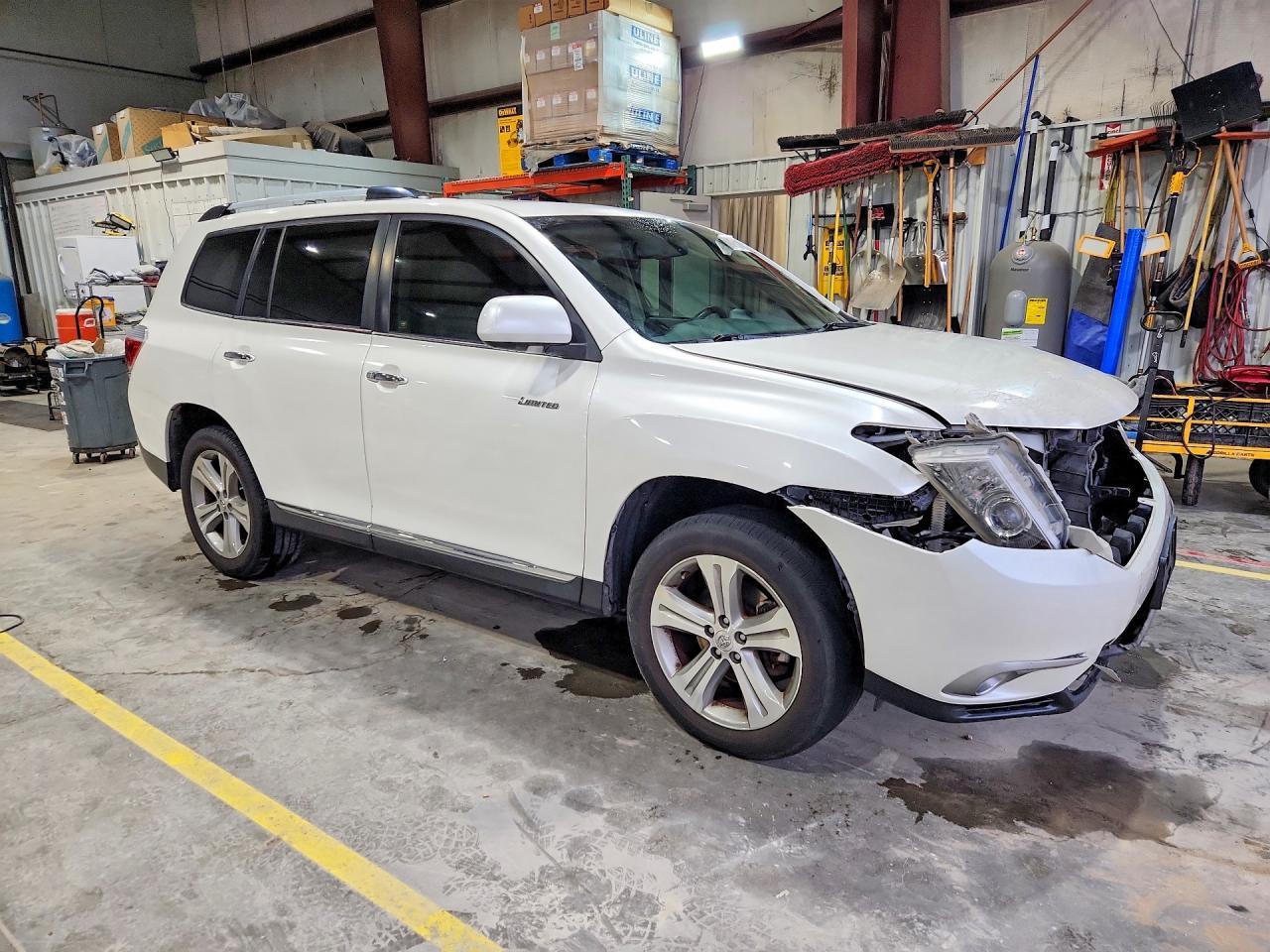 2013 Toyota Highlander Limited - Image 4