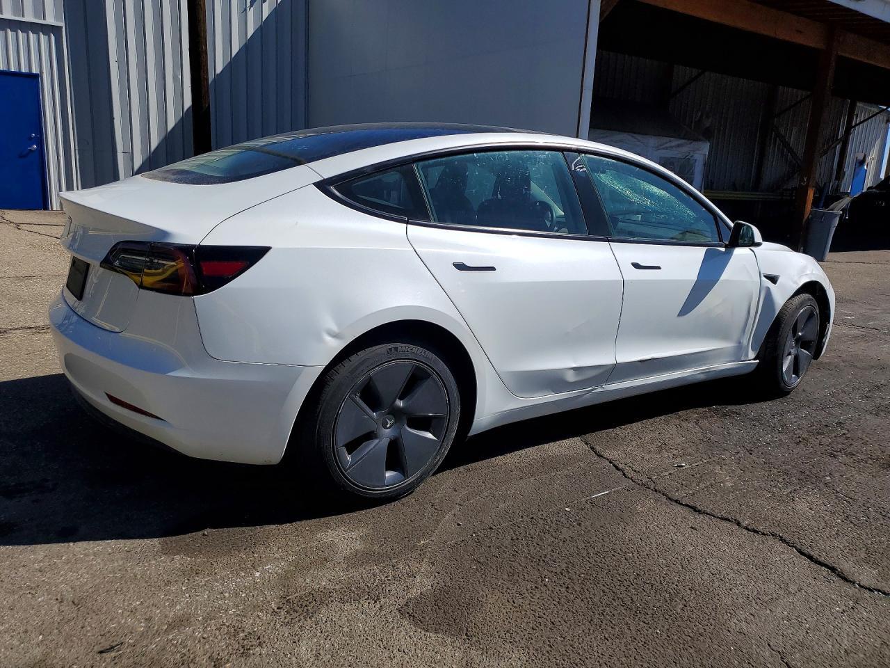 2023 Tesla Model 3 - Image 3