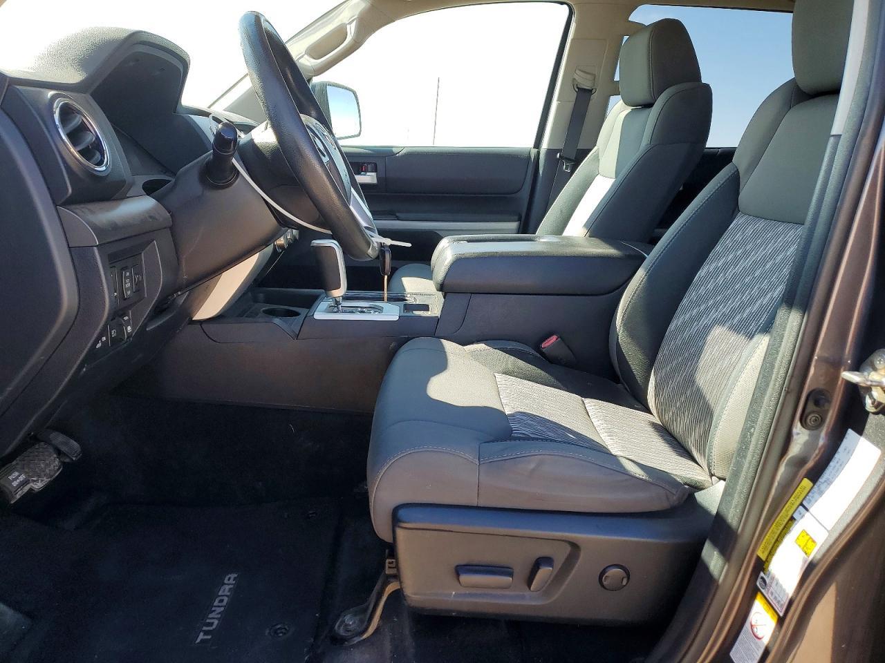 2018 Toyota Tundra Crewmax Sr5 - Image 7