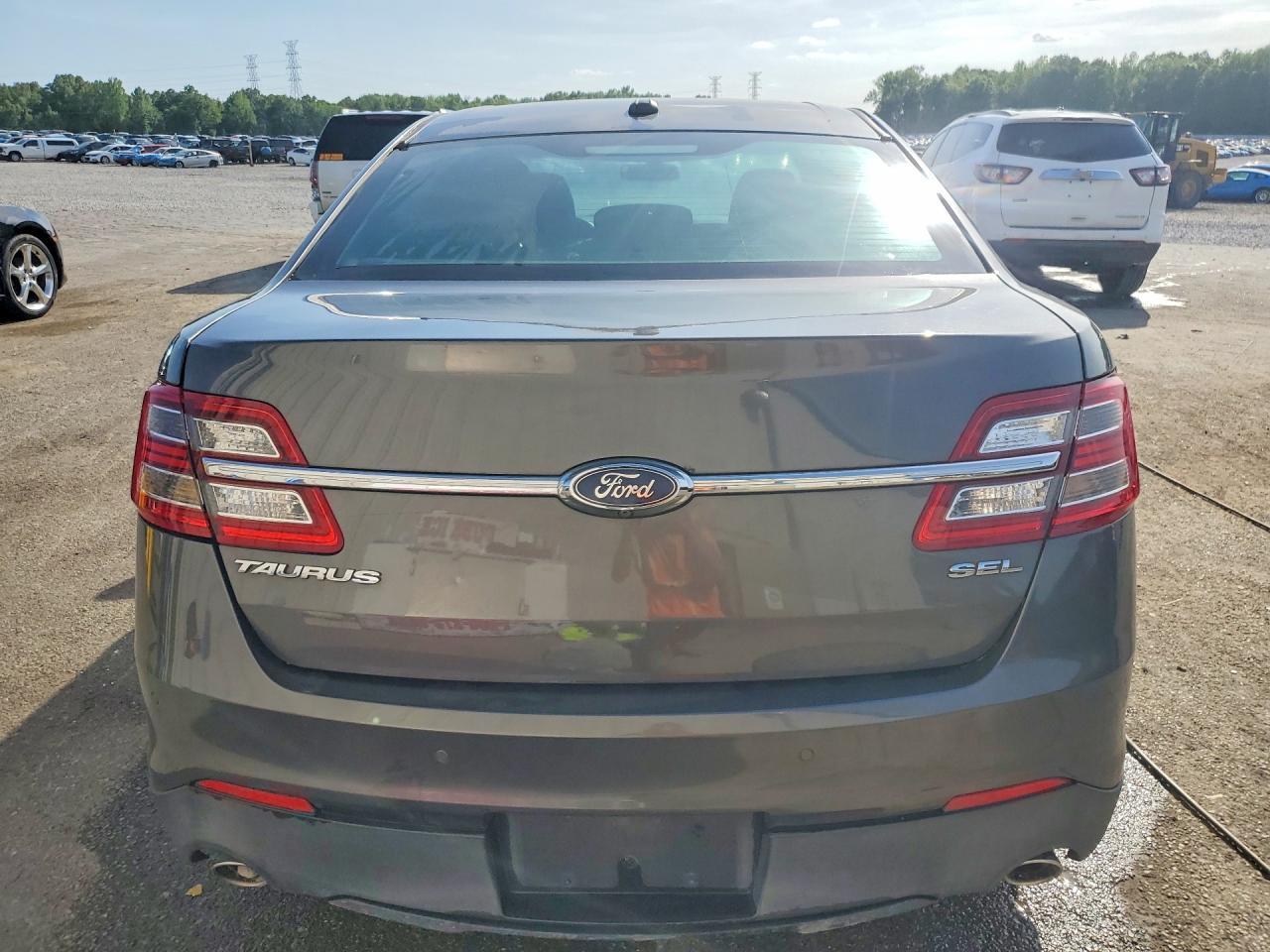 2017 Ford Taurus Sel - Фото 6