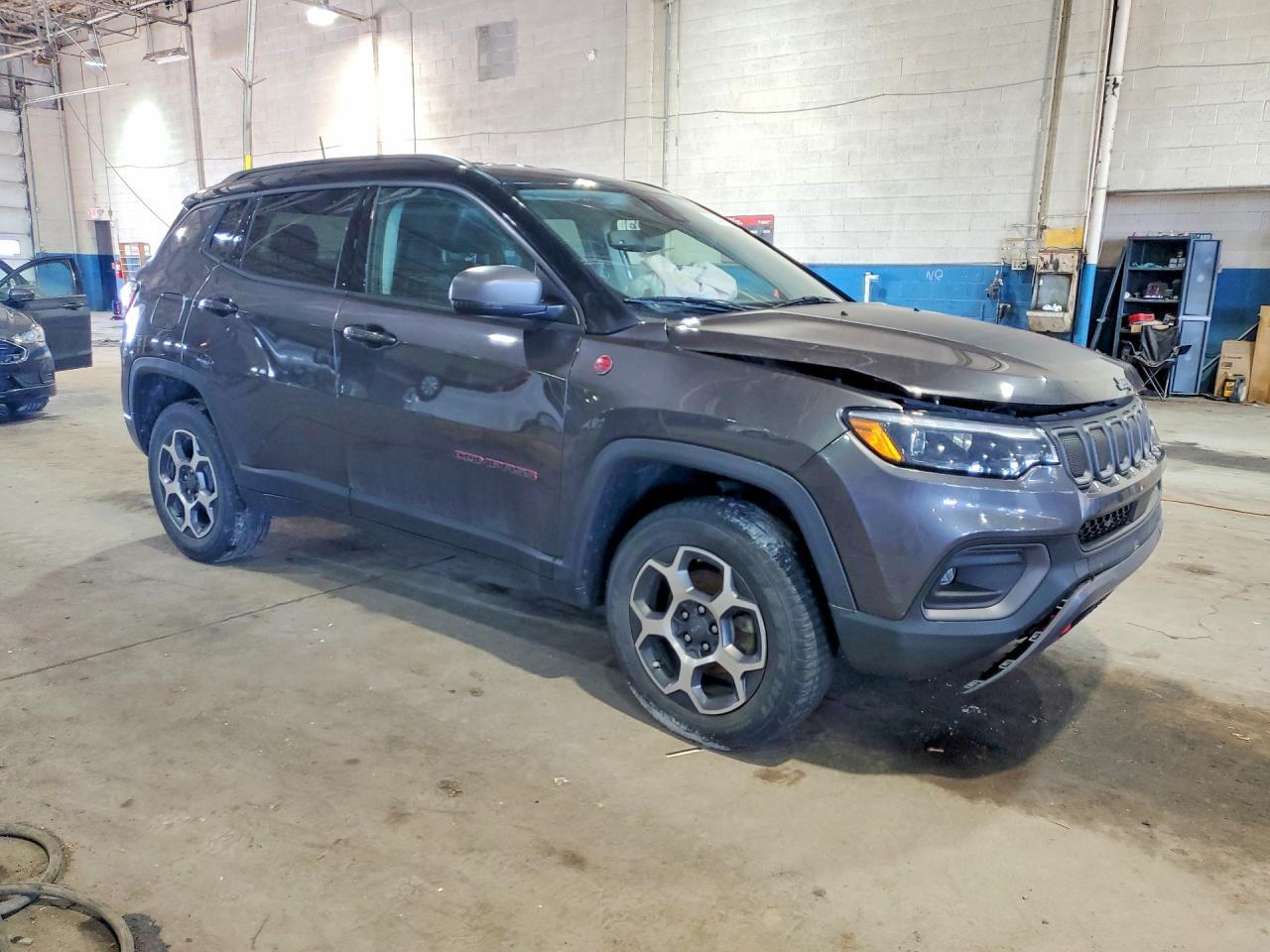 2022 Jeep Compass Trailhawk - Image 4