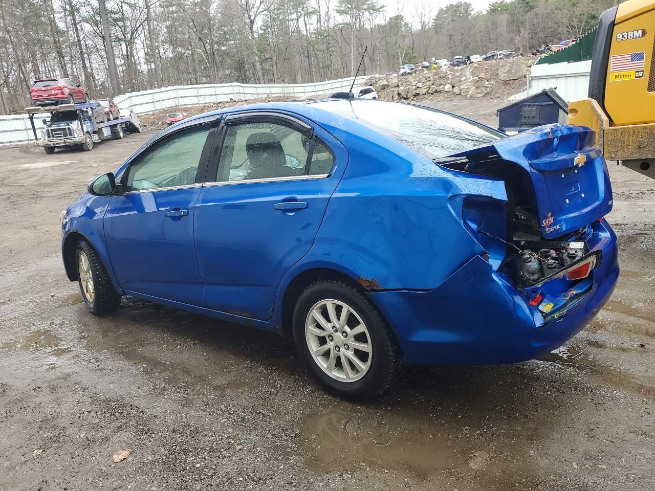 2017 Chevrolet Sonic Lt - Фото 2