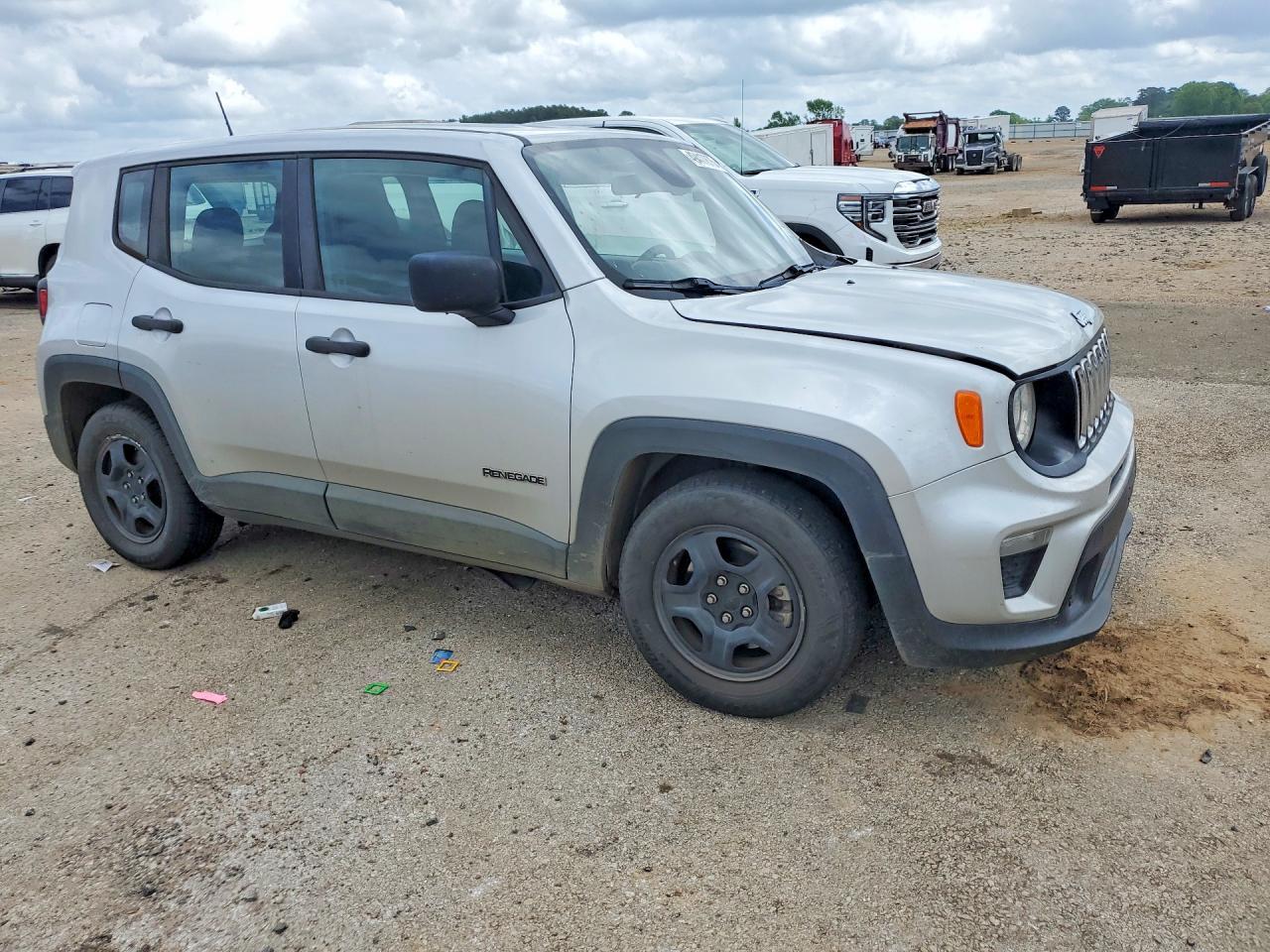 2019 Jeep Renegade - Image 4