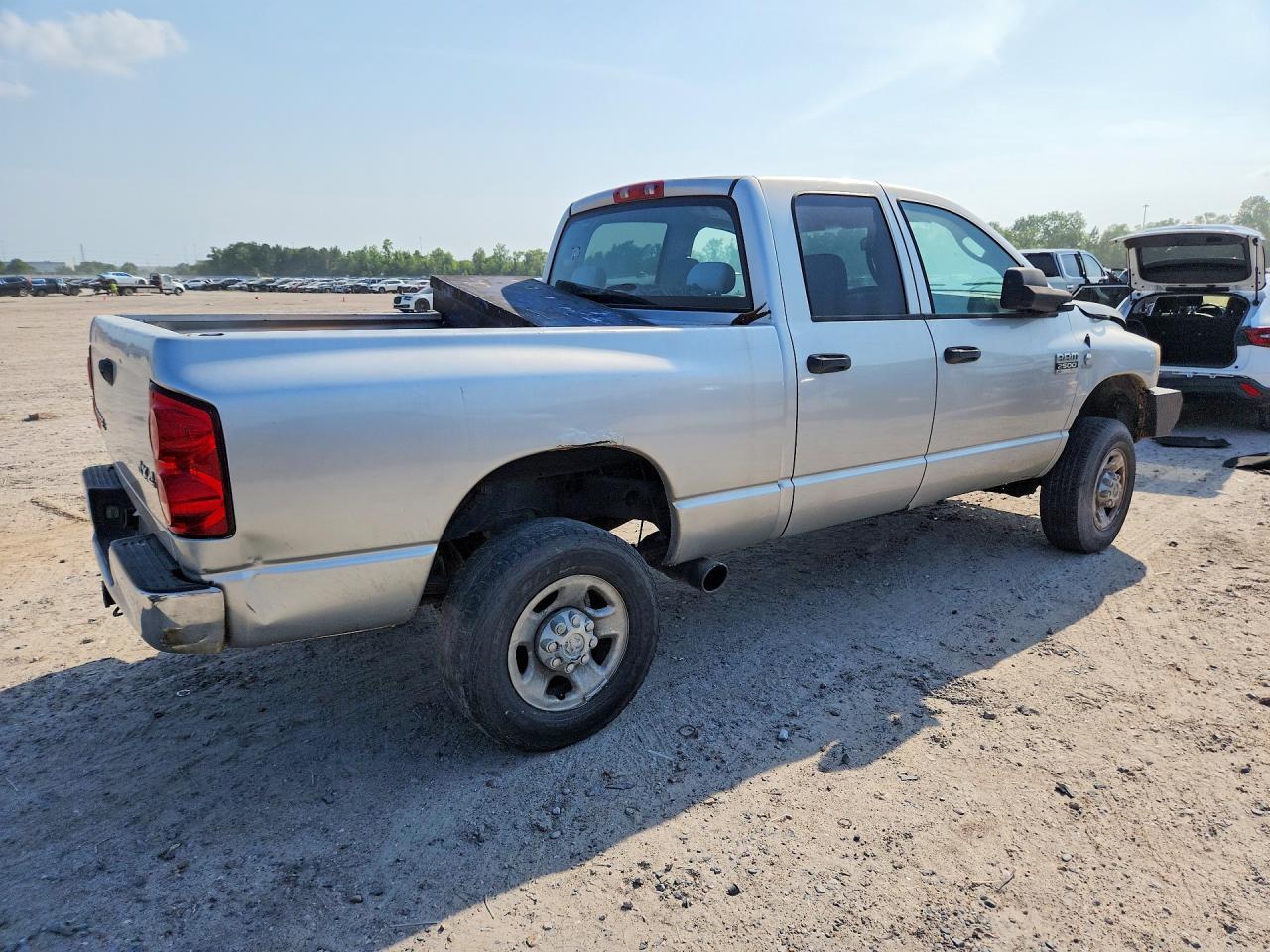 2007 Dodge Ram 2500 St - Фото 3