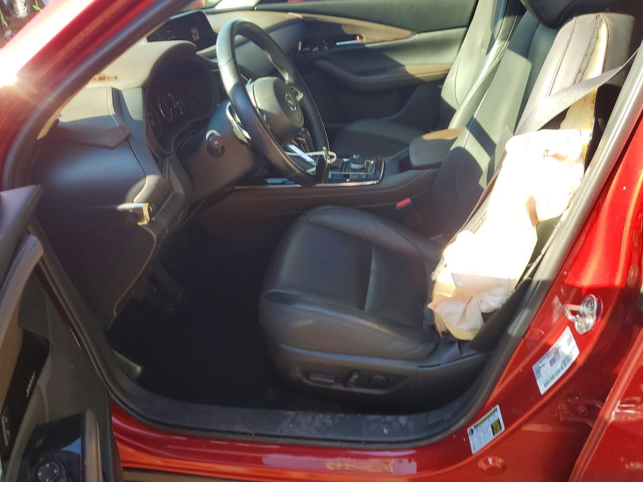 2022 Mazda Cx-30 Premium - Image 7