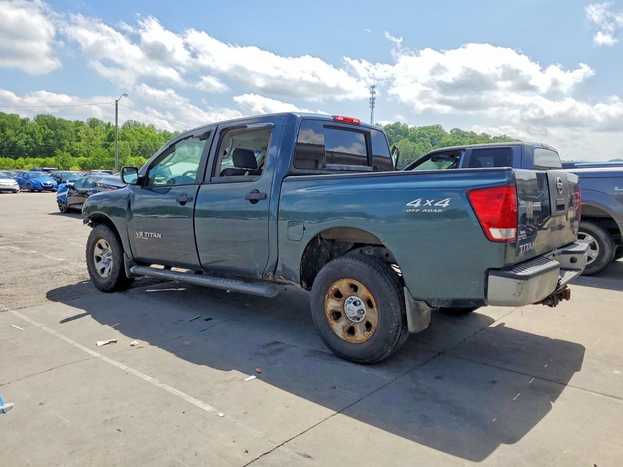 2005 Nissan Titan Xe - Фото 2
