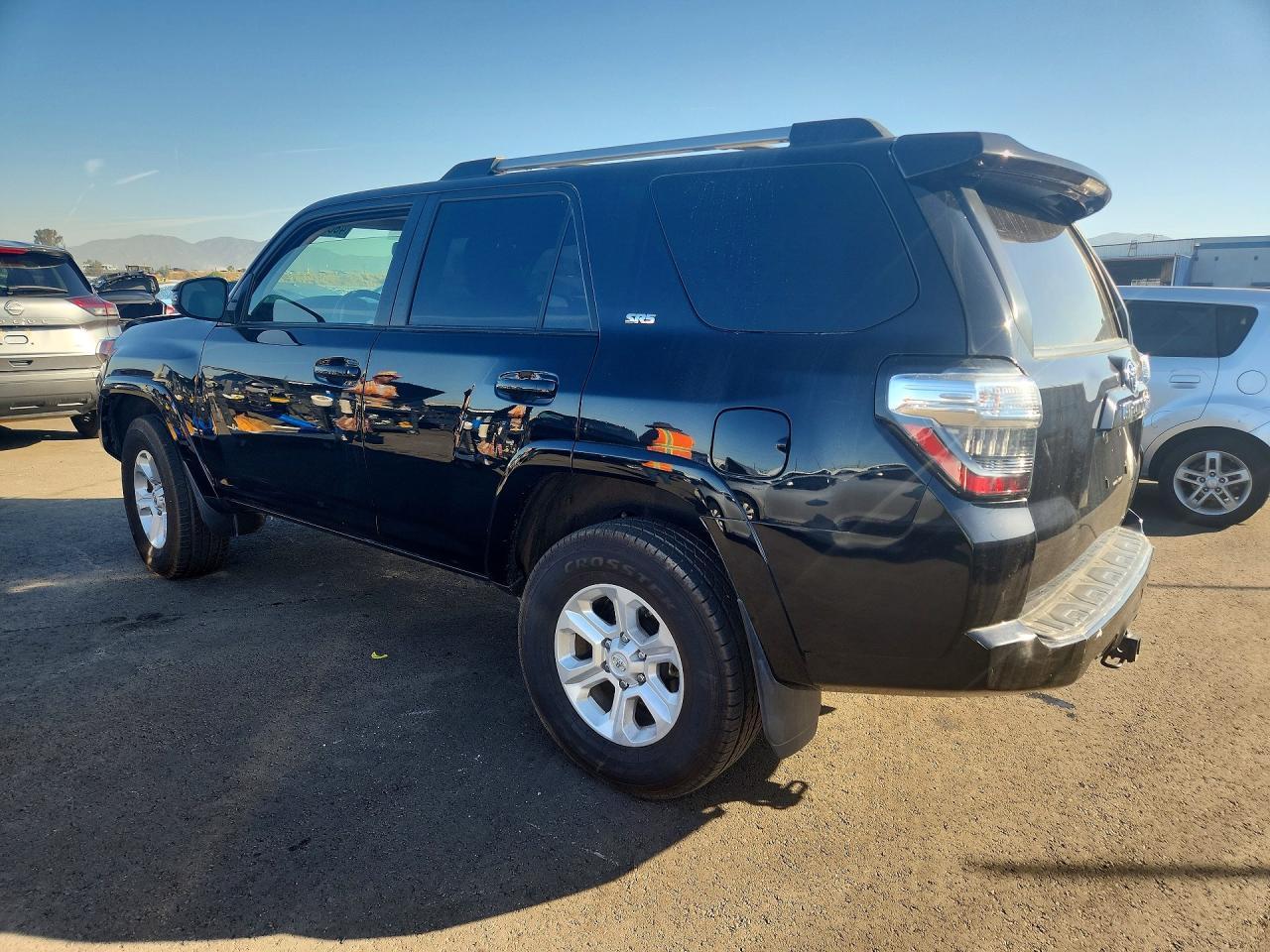 2021 Toyota 4Runner Sr5 - Фото 2