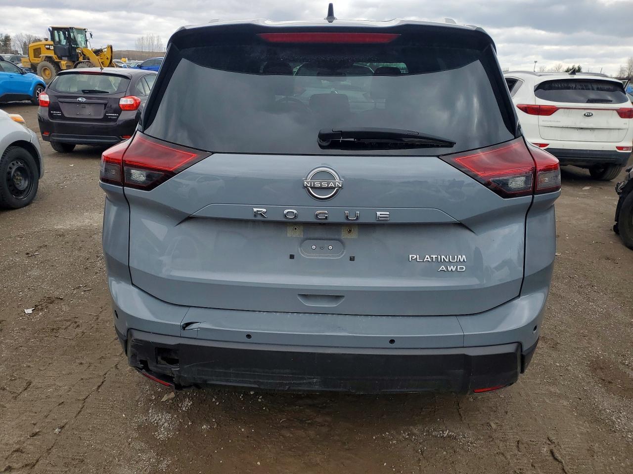 2023 Nissan Rogue Platinum - Image 6