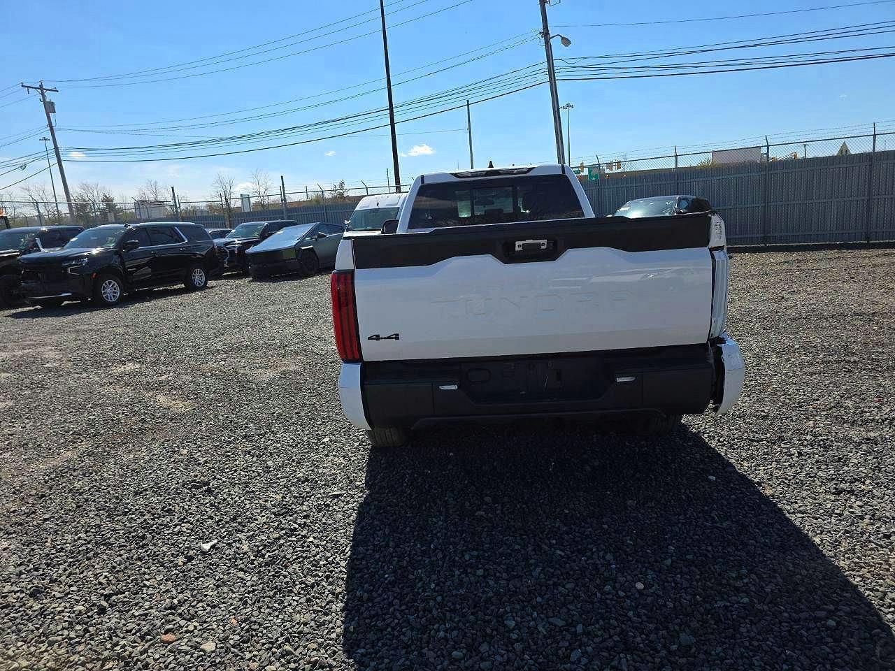 2024 Toyota Tundra Sr - Image 6