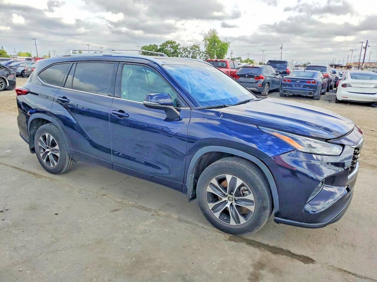 2022 Toyota Highlander Sport - Фото 4