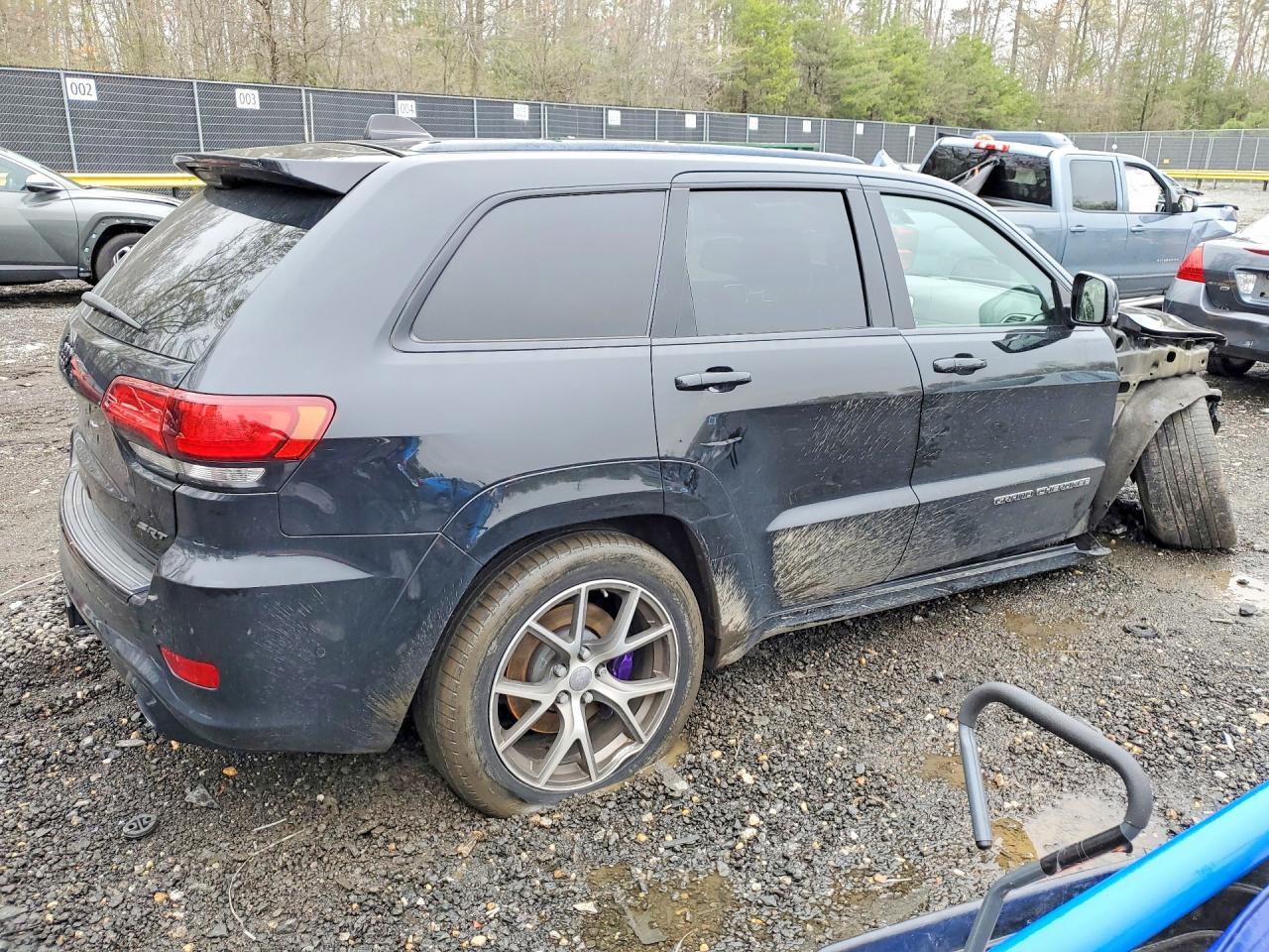 2017 Jeep Grand Cherokee Srt-8 - Image 3
