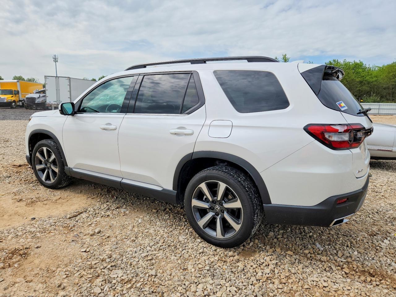 2024 Honda Pilot Elite - Фото 2