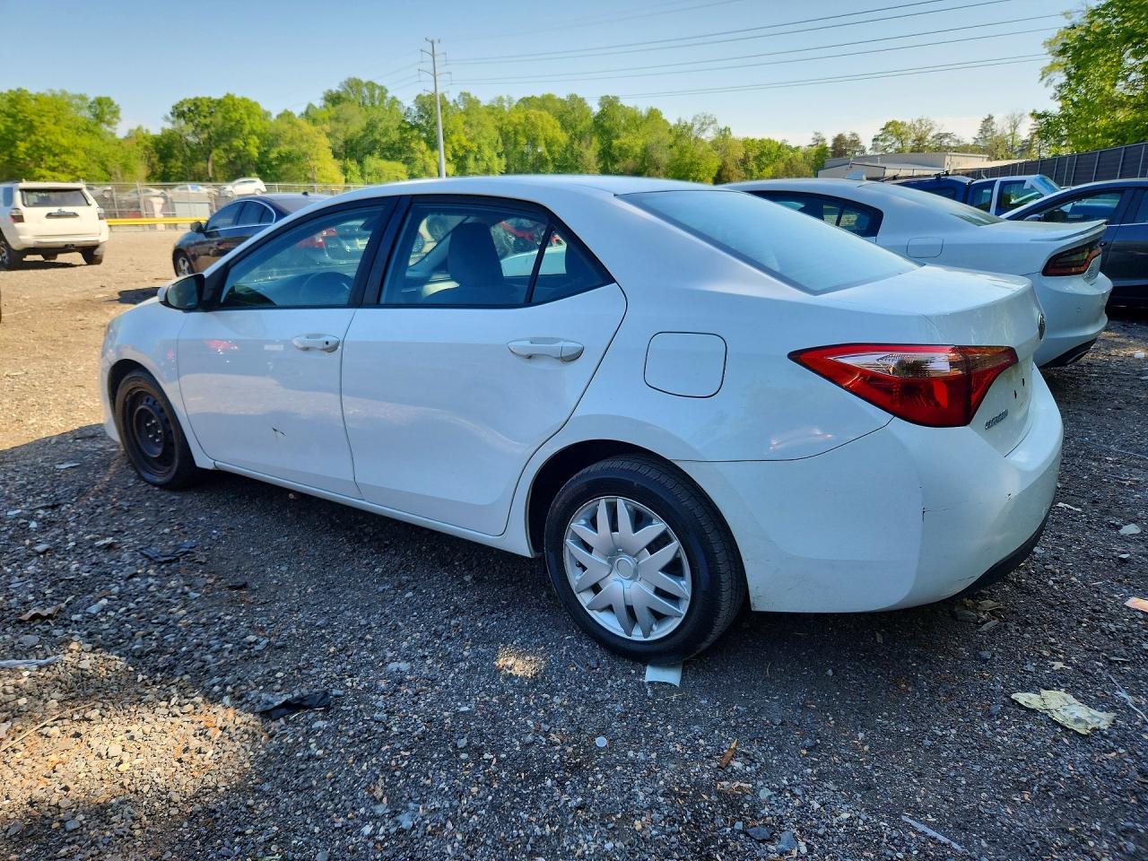 2017 Toyota Corolla Le - Фото 2