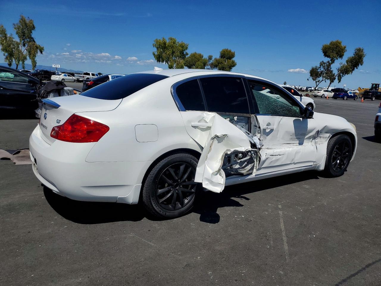 2009 Infiniti G37 Sedan Base - Image 3