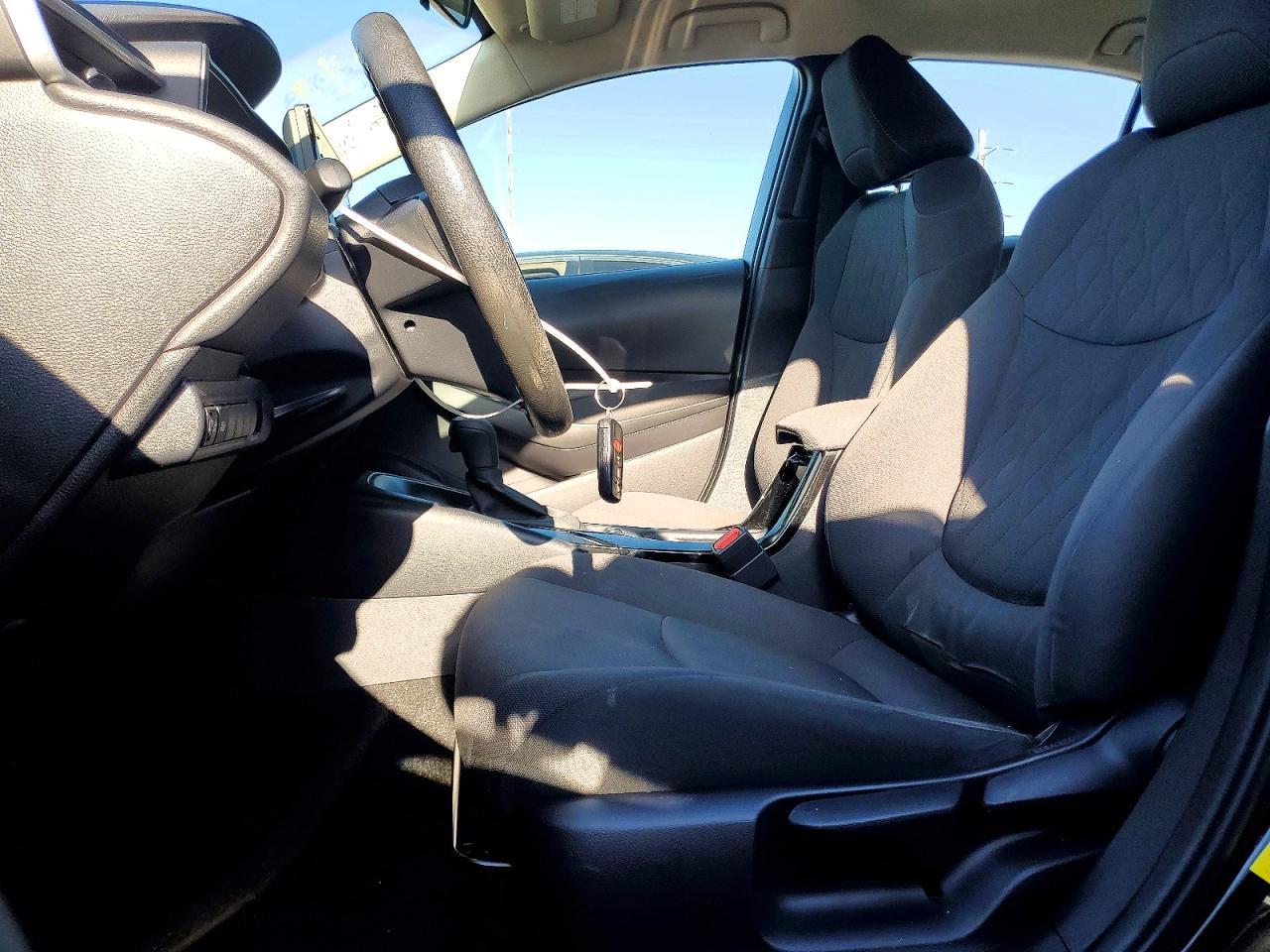 2022 Toyota Corolla Le - Фото 7