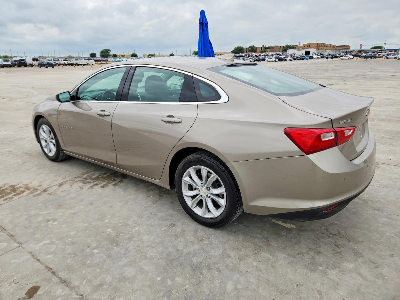 2024 Chevrolet Malibu Lt - Image 2