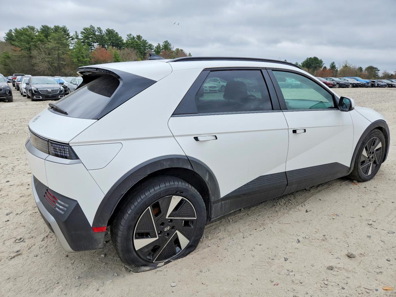 2025 Hyundai Ioniq 5 Sel - Image 3