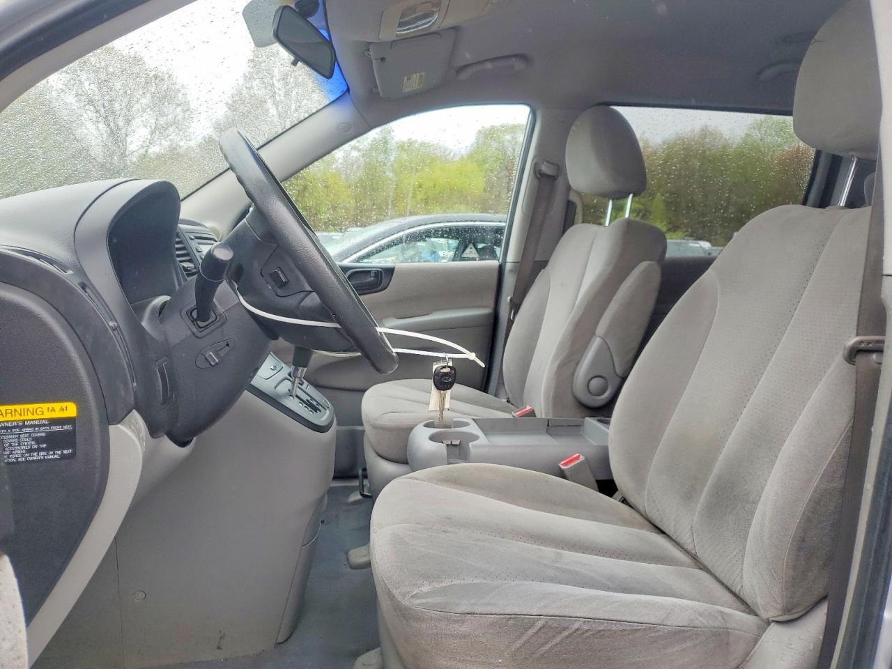2008 Hyundai Entourage Gls - Фото 7