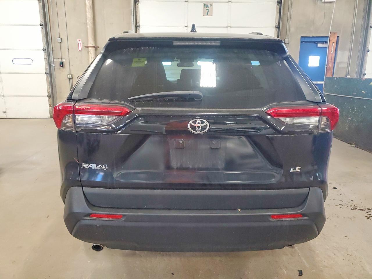 2021 Toyota Rav4 Le - Фото 6