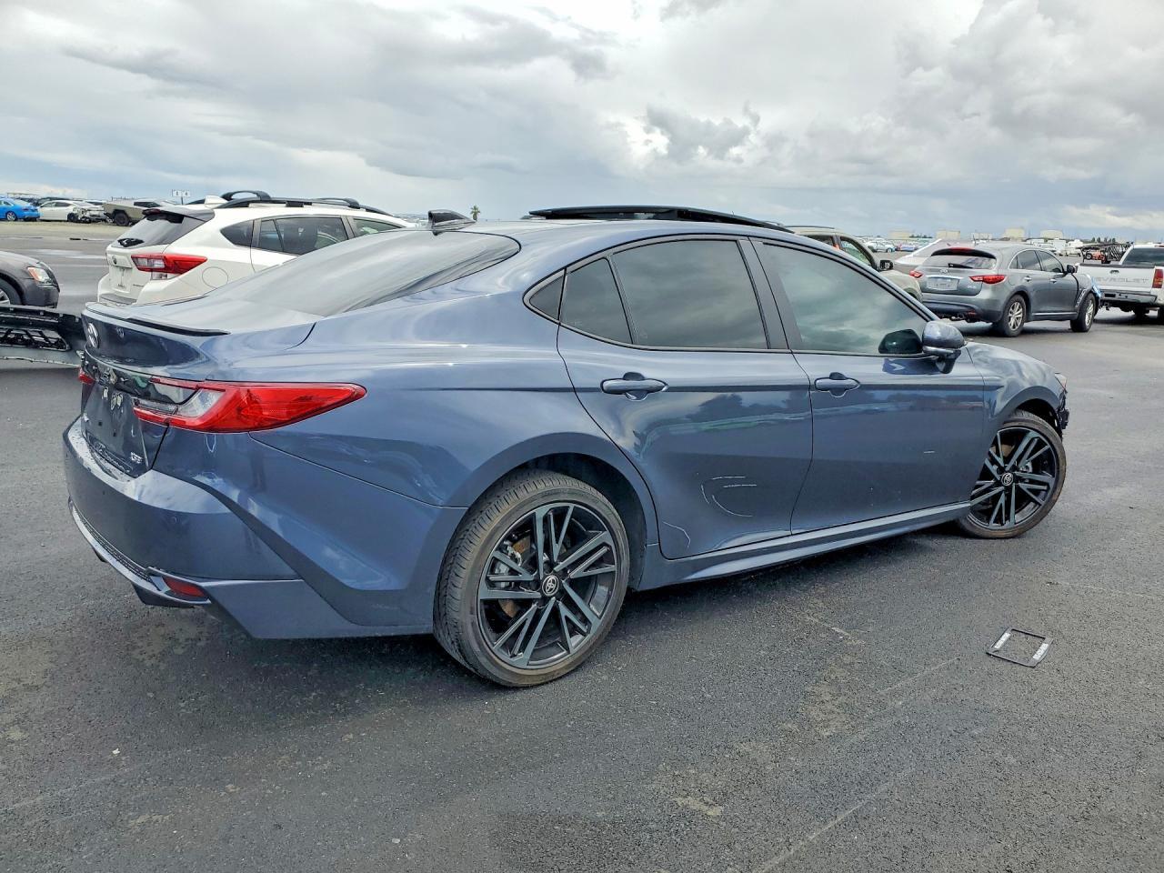 2026 Toyota Camry Xse - Image 3