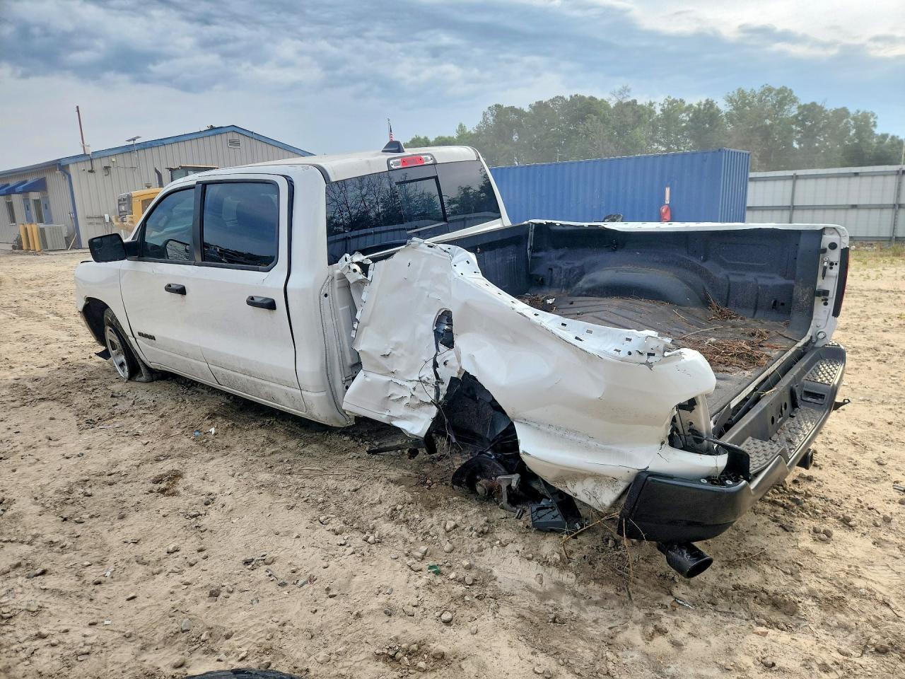2025 Ram 1500 Tradesman - Фото 2
