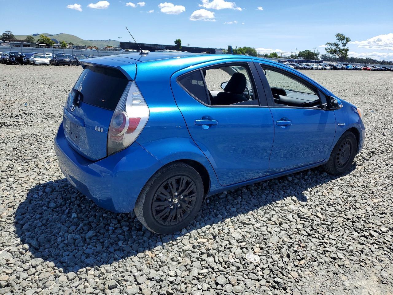 2013 Toyota Prius C Two - Фото 3