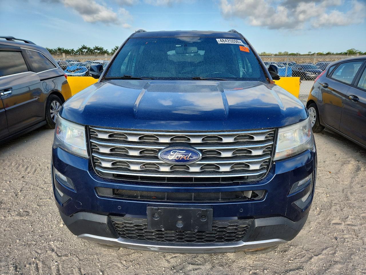 2017 Ford Explorer Xlt - Image 5